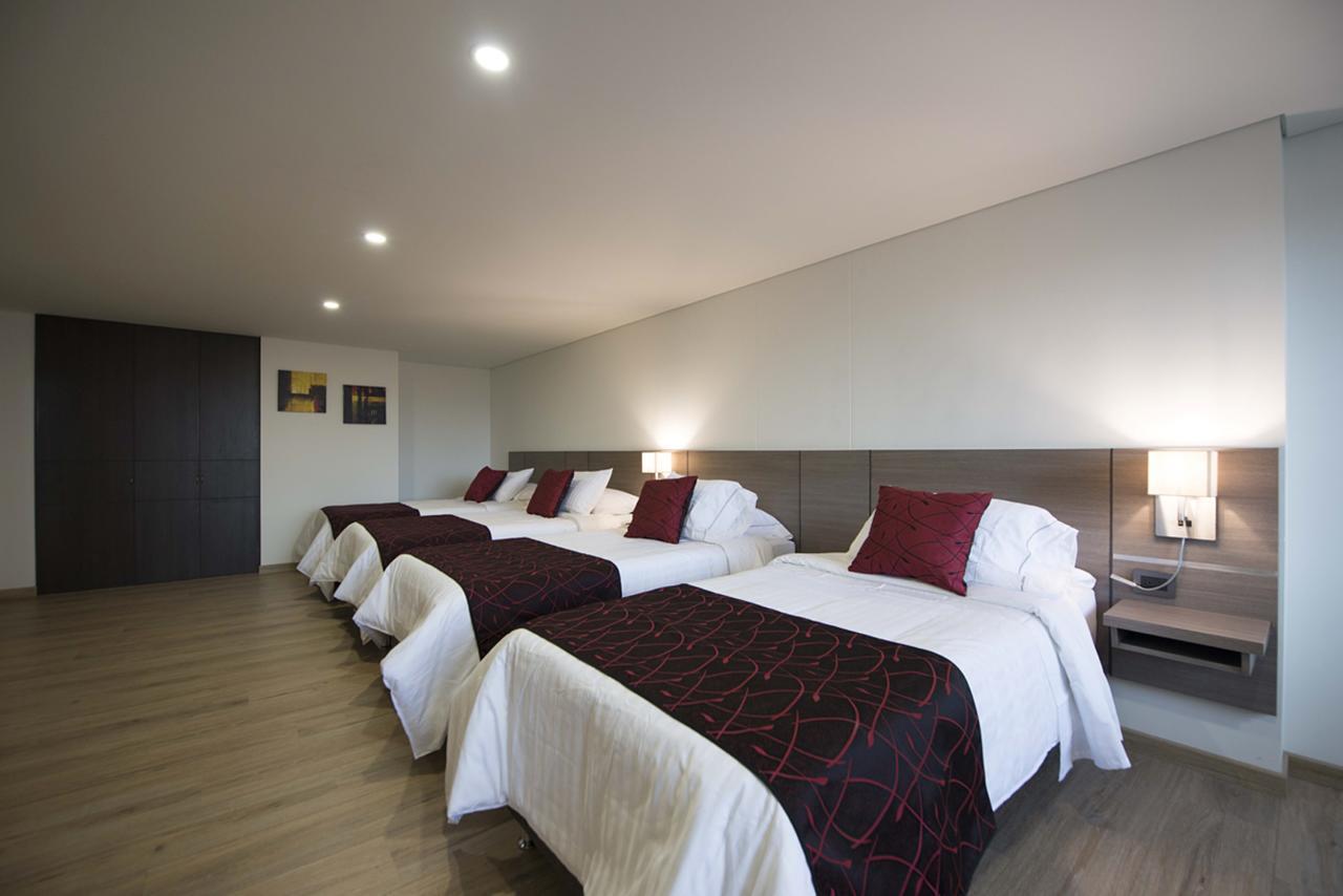 Hotel Grand Plaza Corferias Bogotá Esterno foto