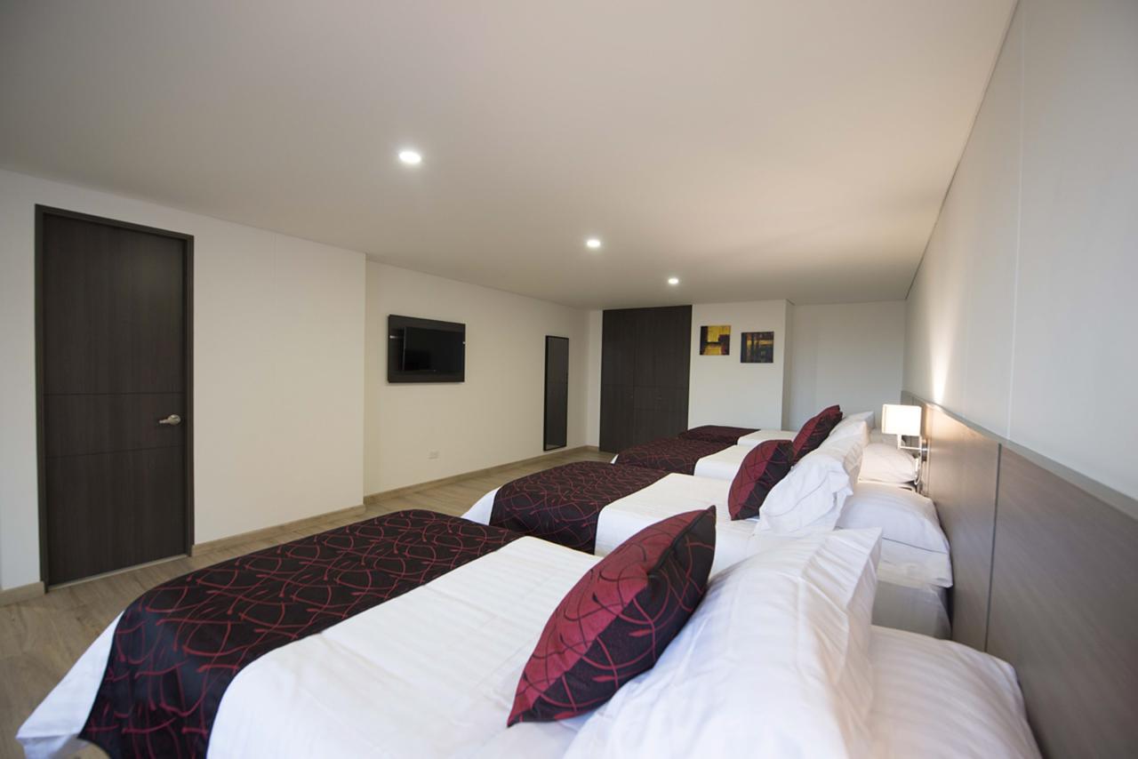 Hotel Grand Plaza Corferias Bogotá Esterno foto