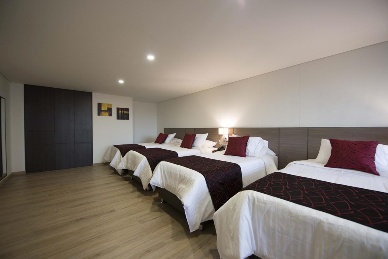 Hotel Grand Plaza Corferias Bogotá Esterno foto