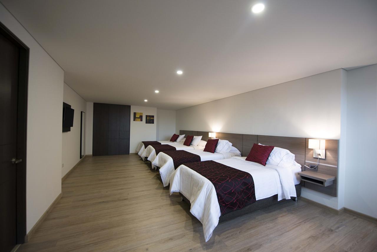 Hotel Grand Plaza Corferias Bogotá Esterno foto