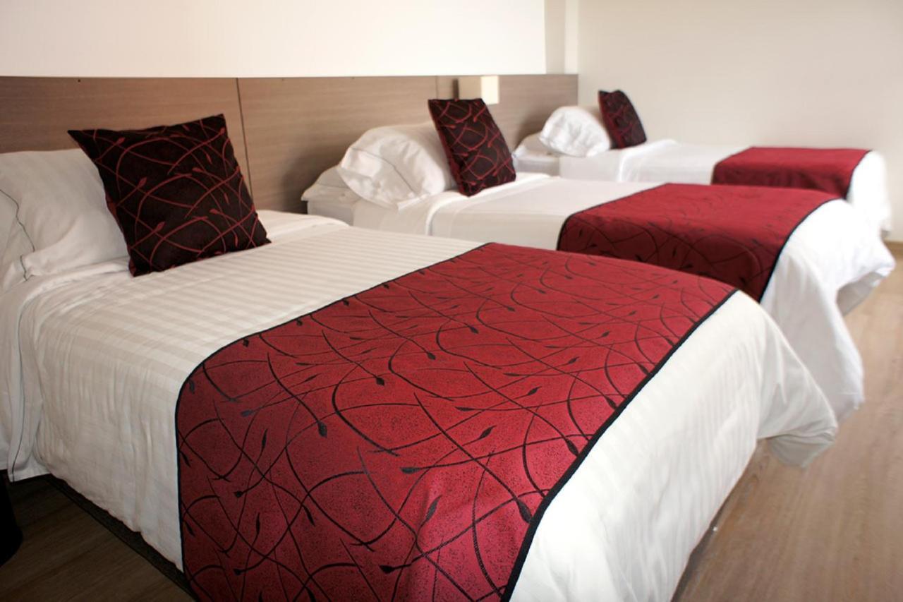 Hotel Grand Plaza Corferias Bogotá Esterno foto