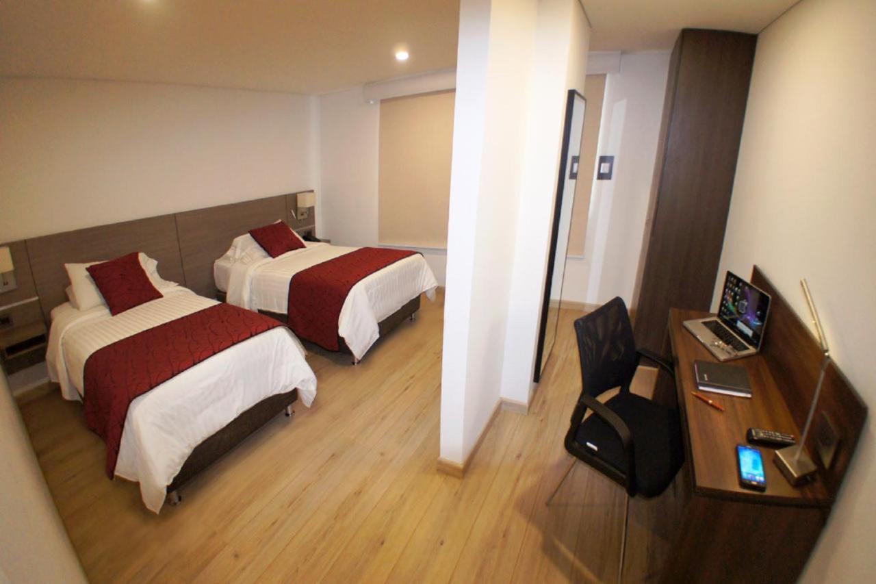 Hotel Grand Plaza Corferias Bogotá Esterno foto