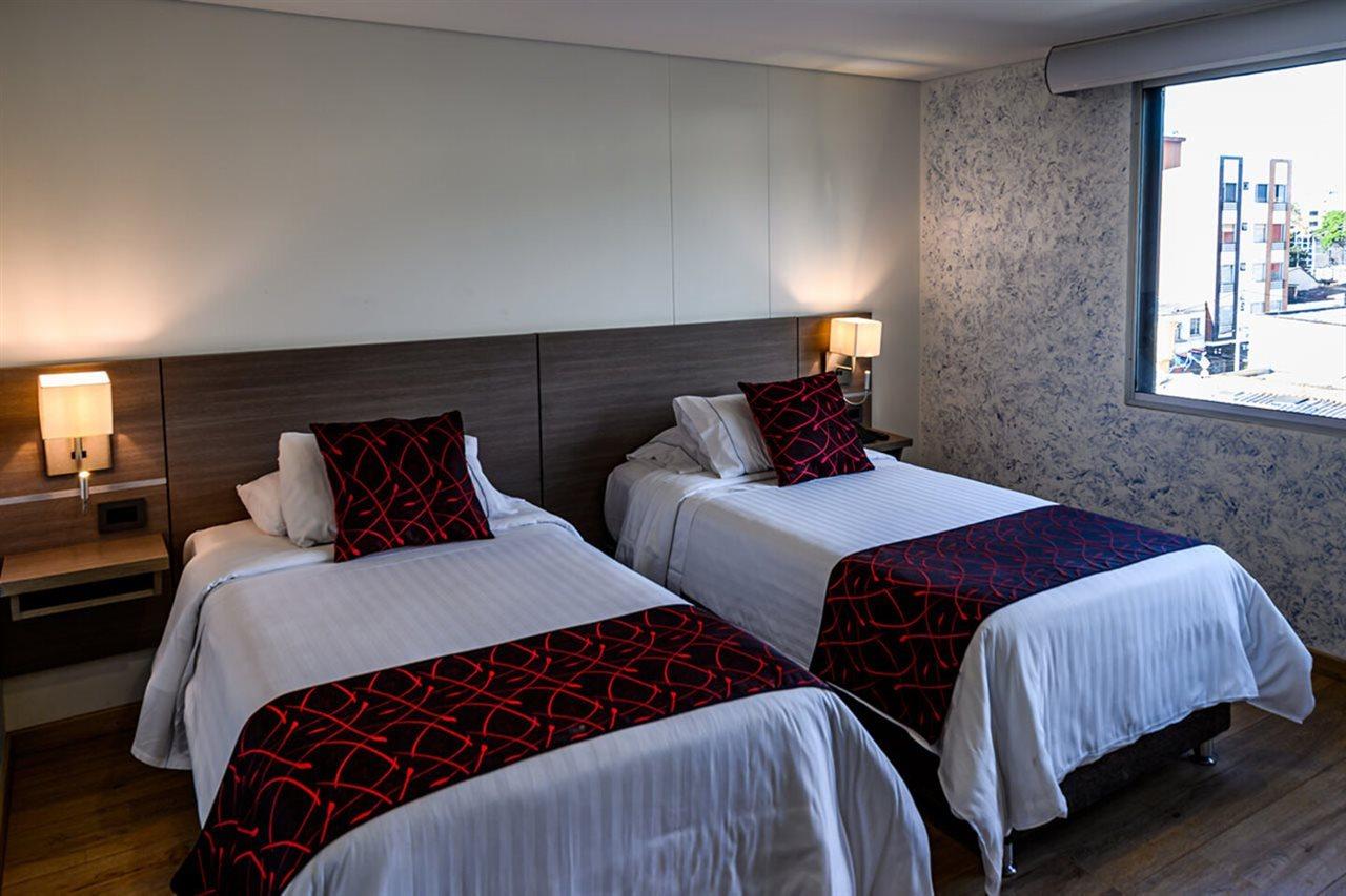 Hotel Grand Plaza Corferias Bogotá Esterno foto