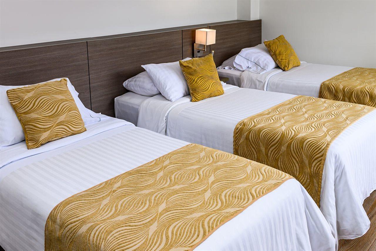 Hotel Grand Plaza Corferias Bogotá Esterno foto