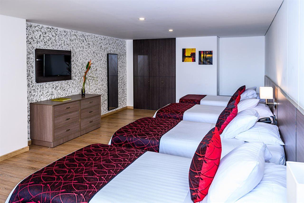 Hotel Grand Plaza Corferias Bogotá Esterno foto
